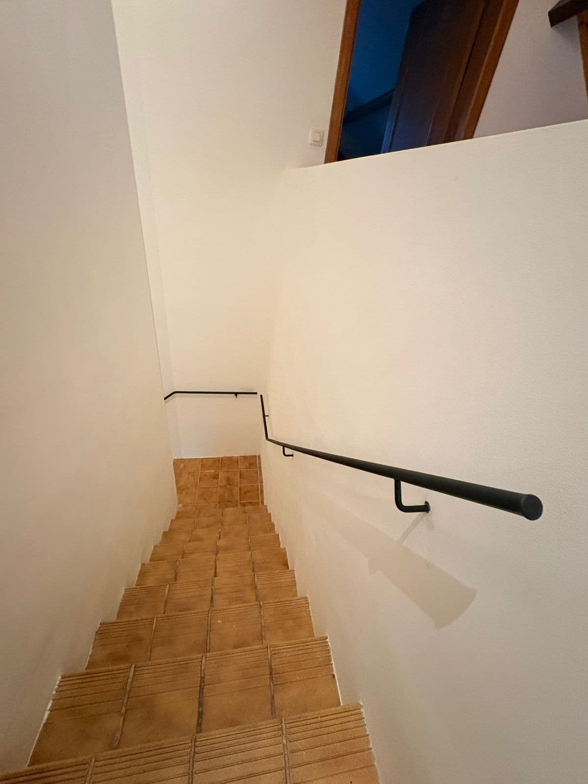 Minimal custom steel stair railing by BSMetallic